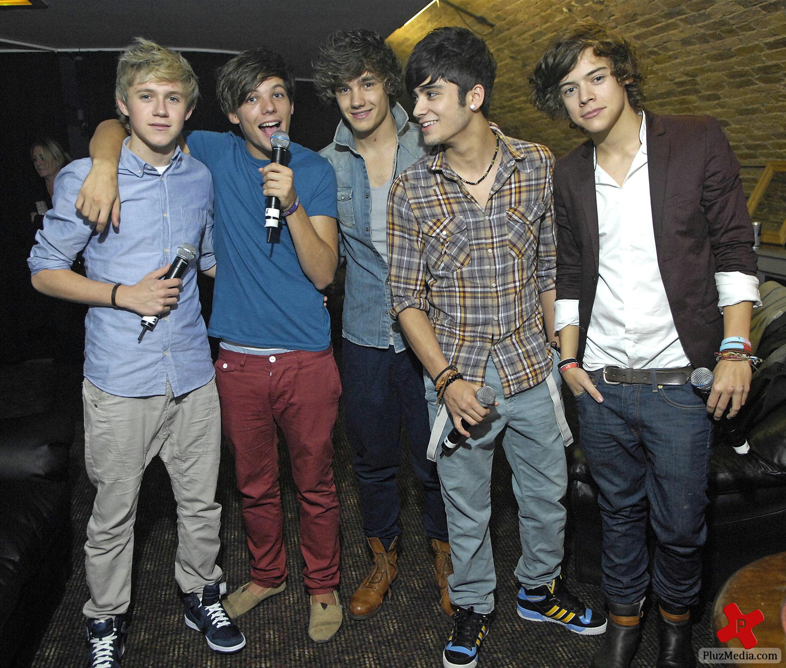 One Direction perform live at G-A-Y nightclub photos | Picture 80779